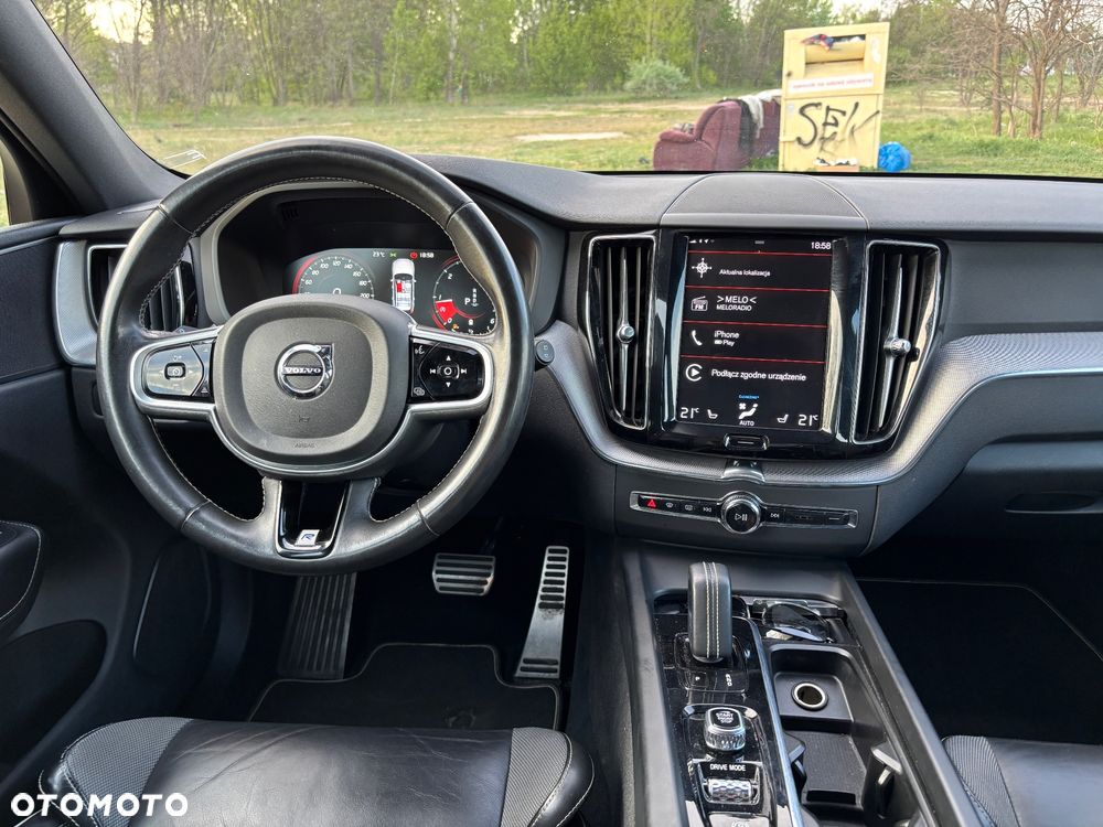 Volvo XC 60 B4 D AWD R-Design - 11