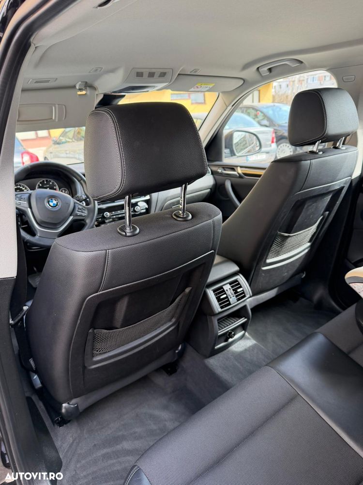 BMW X3 xDrive20d AT Luxury Line - 8