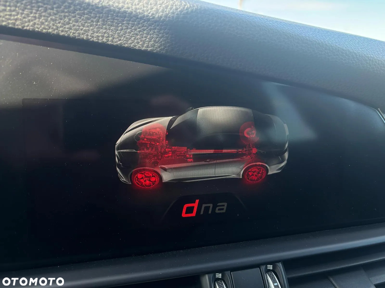 Alfa Romeo Giulia 2.0 Turbo 16V AT8 Veloce Ti - 25