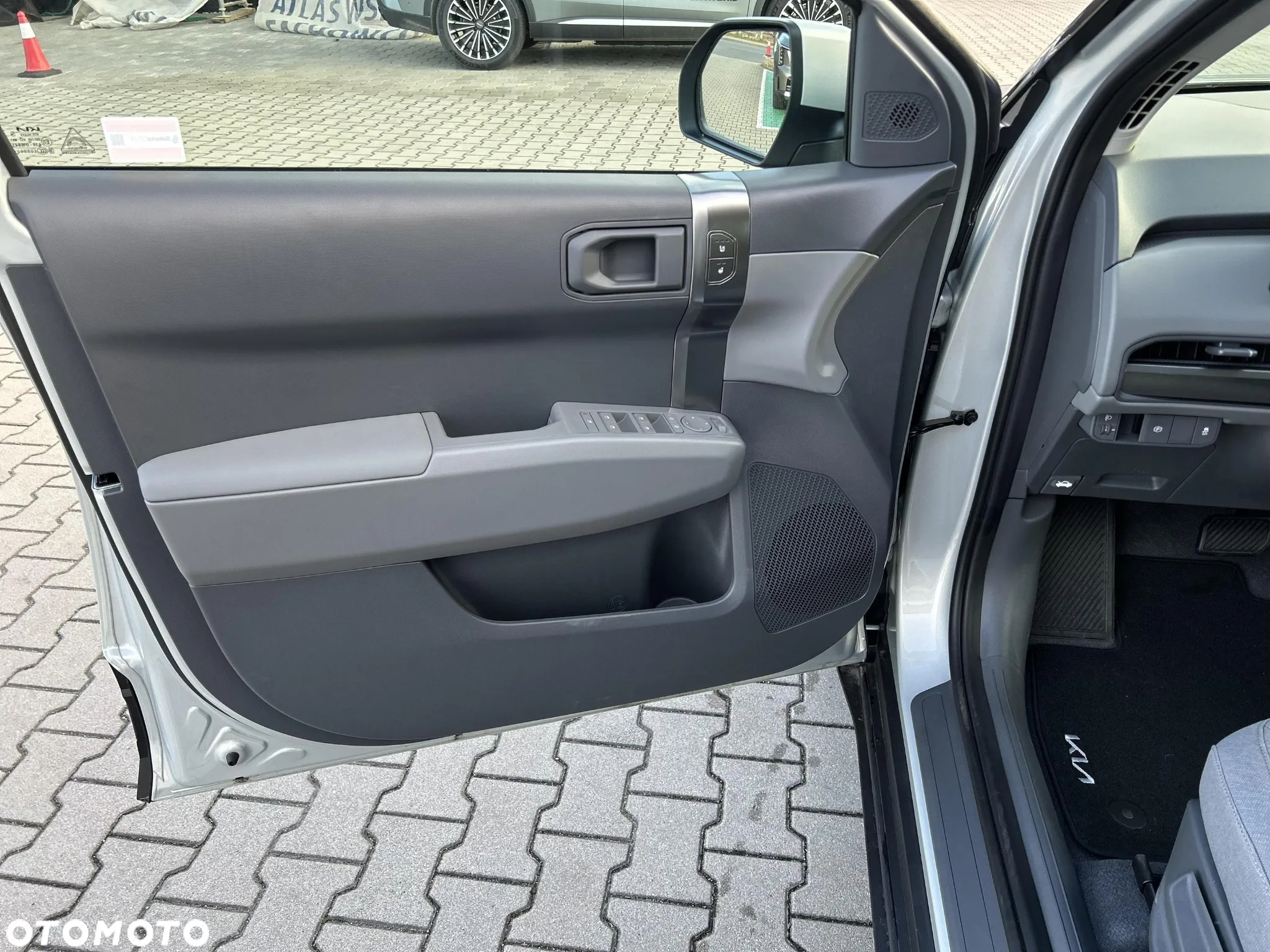 Kia EV3 58.3kWh Earth - 12