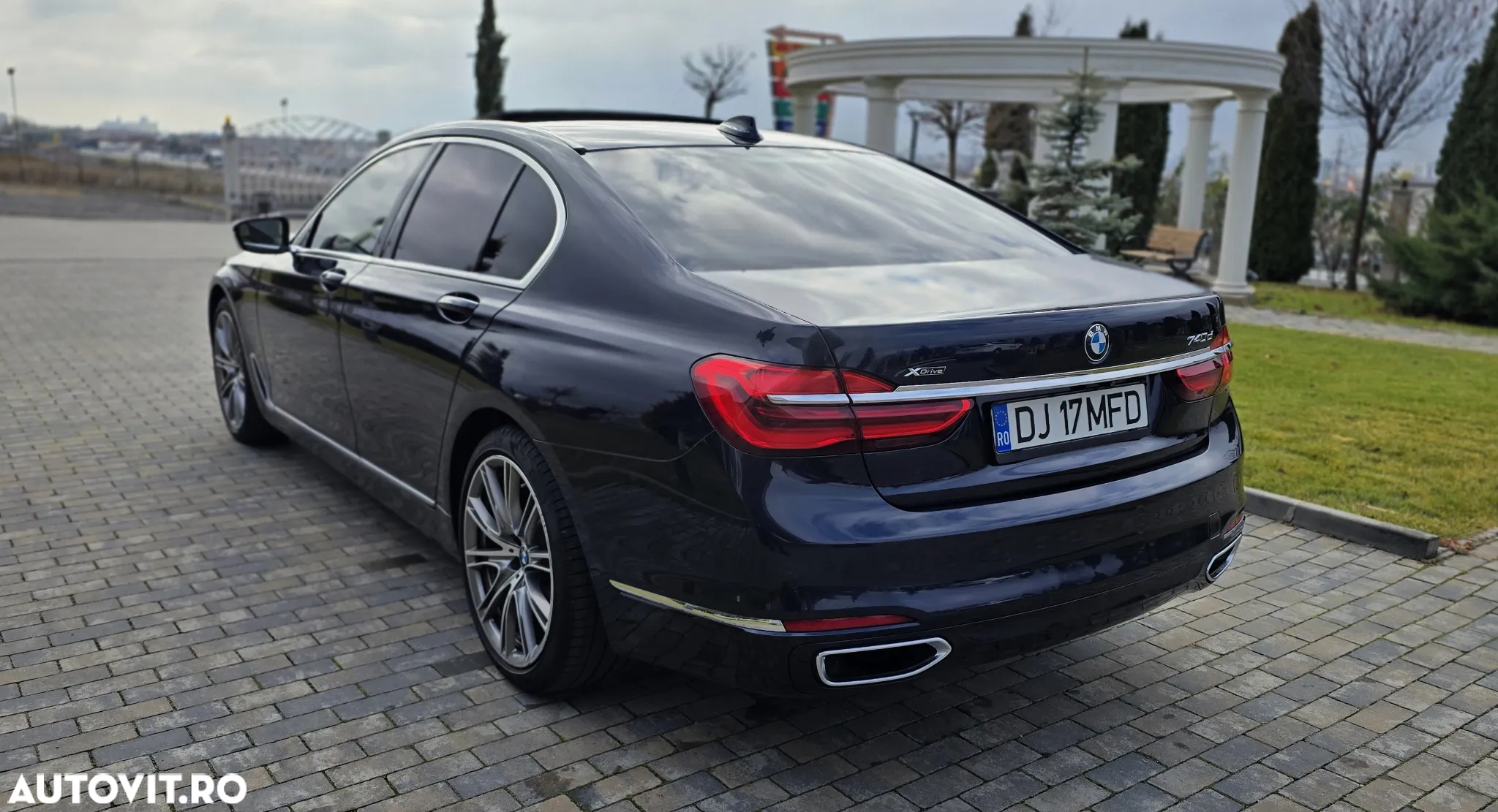 BMW Seria 7 740d xDrive - 24