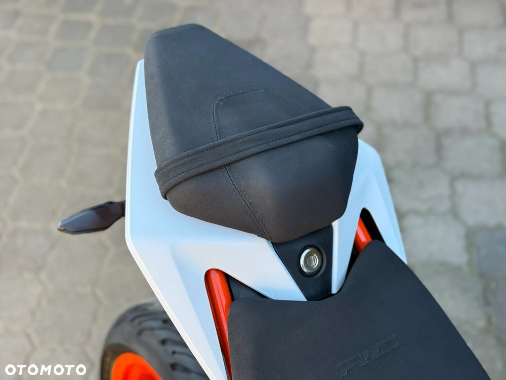 KTM RC 125 - 18