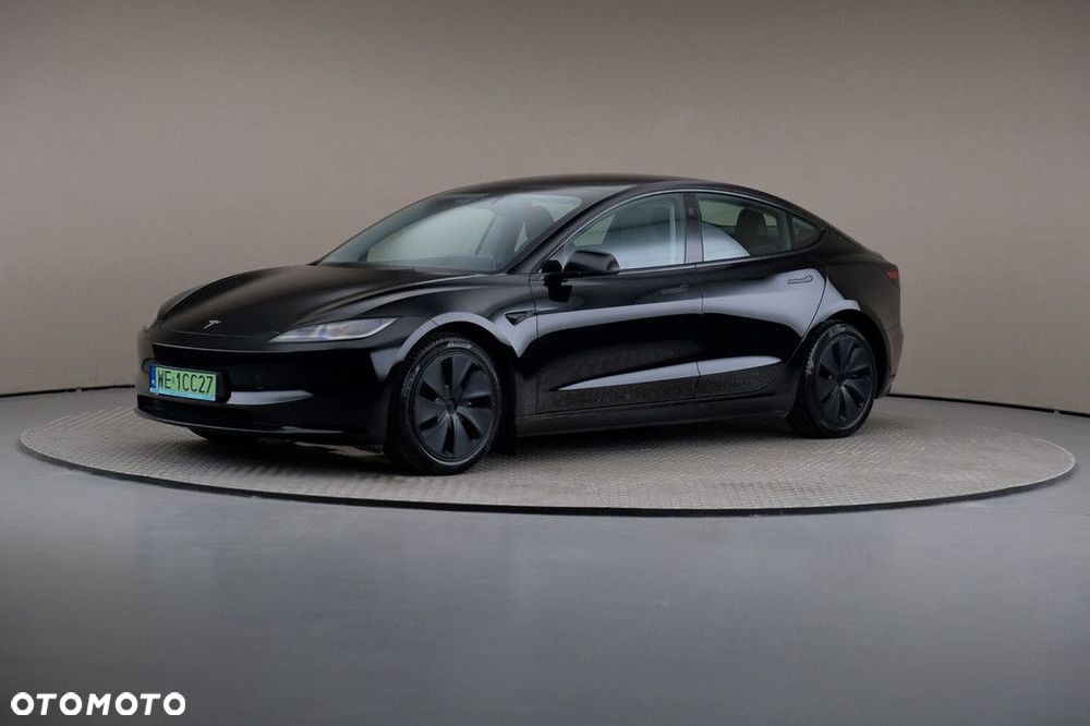 Tesla Model 3 - 1