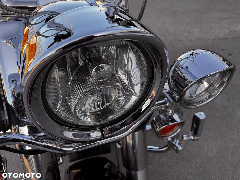 Harley-Davidson Touring Road King - 17