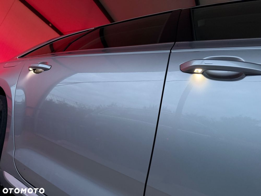 Audi A4 Avant 2.0 TDI S tronic quattro - 10