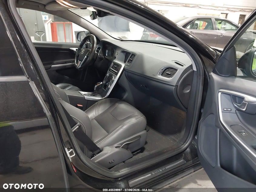 Volvo S60 - 16