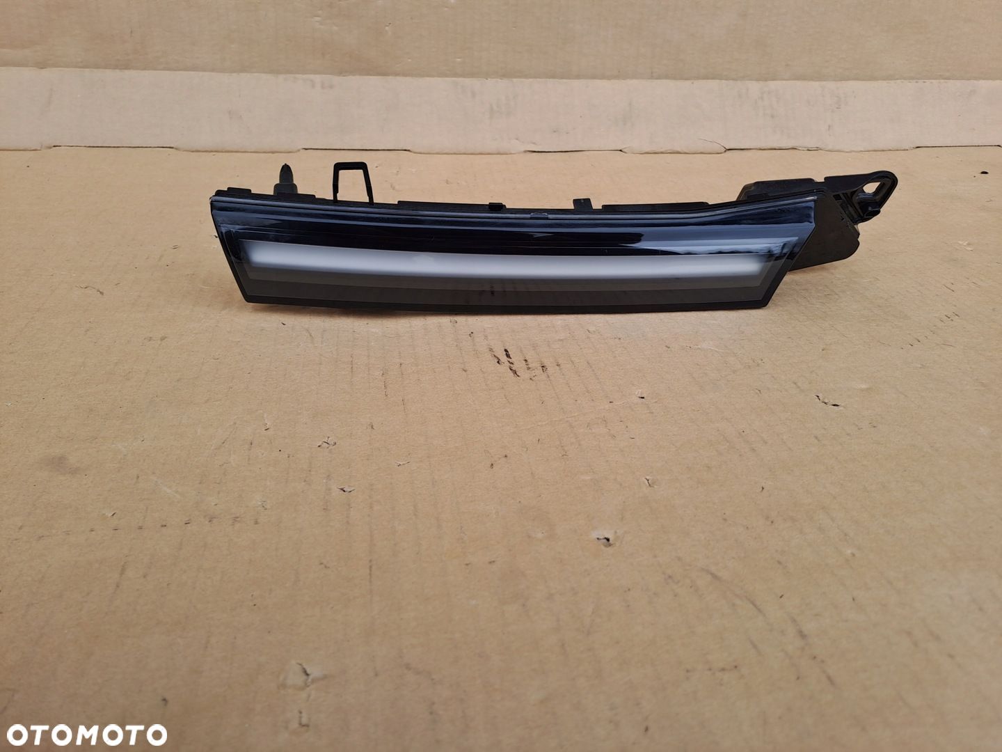 VW ID BUZZ PRAWY LED DRL ŚWIARTŁO DZIENNE 1t3941654 UŻYWANY - 1