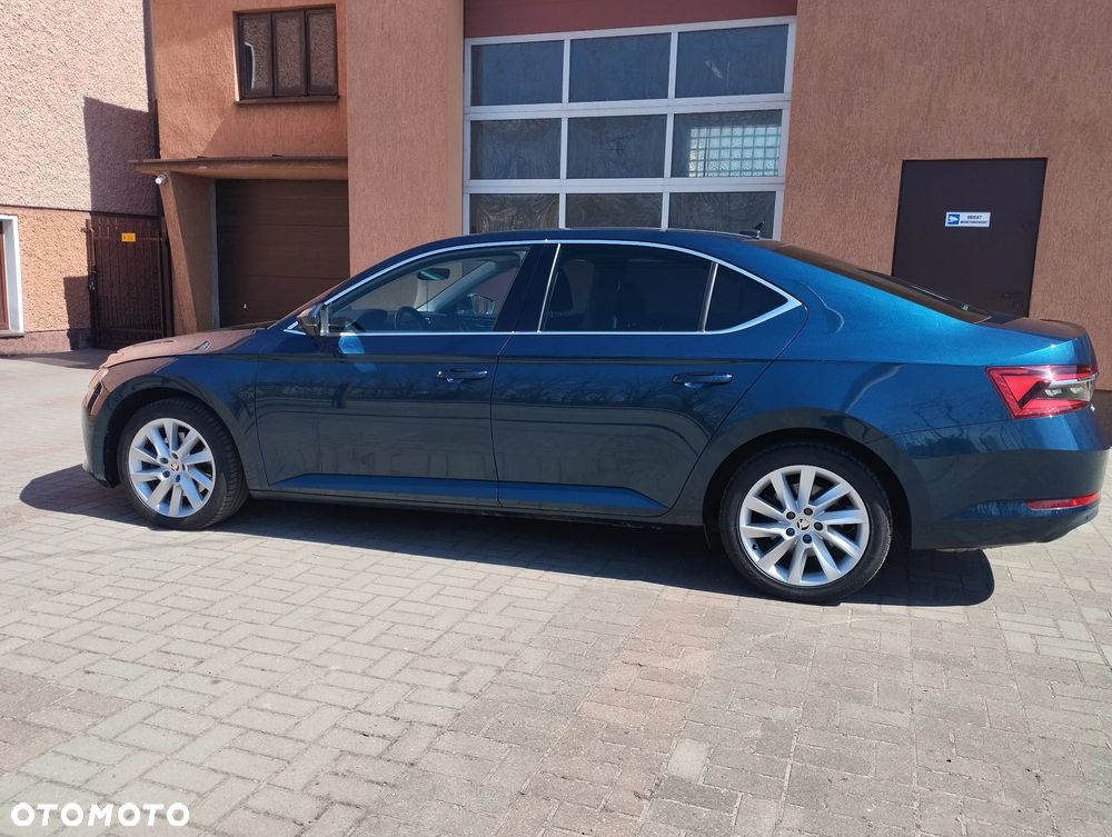 Skoda Superb 2.0 TDI SCR 4x4 Style DSG - 17