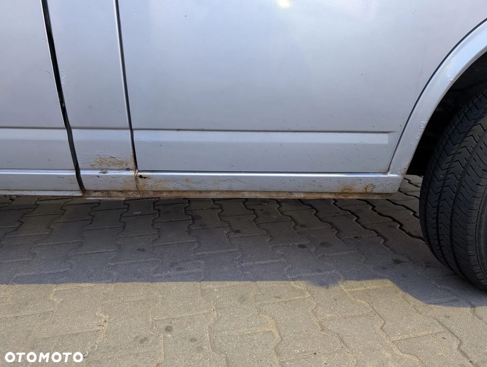 Volkswagen Caravelle GL - 12