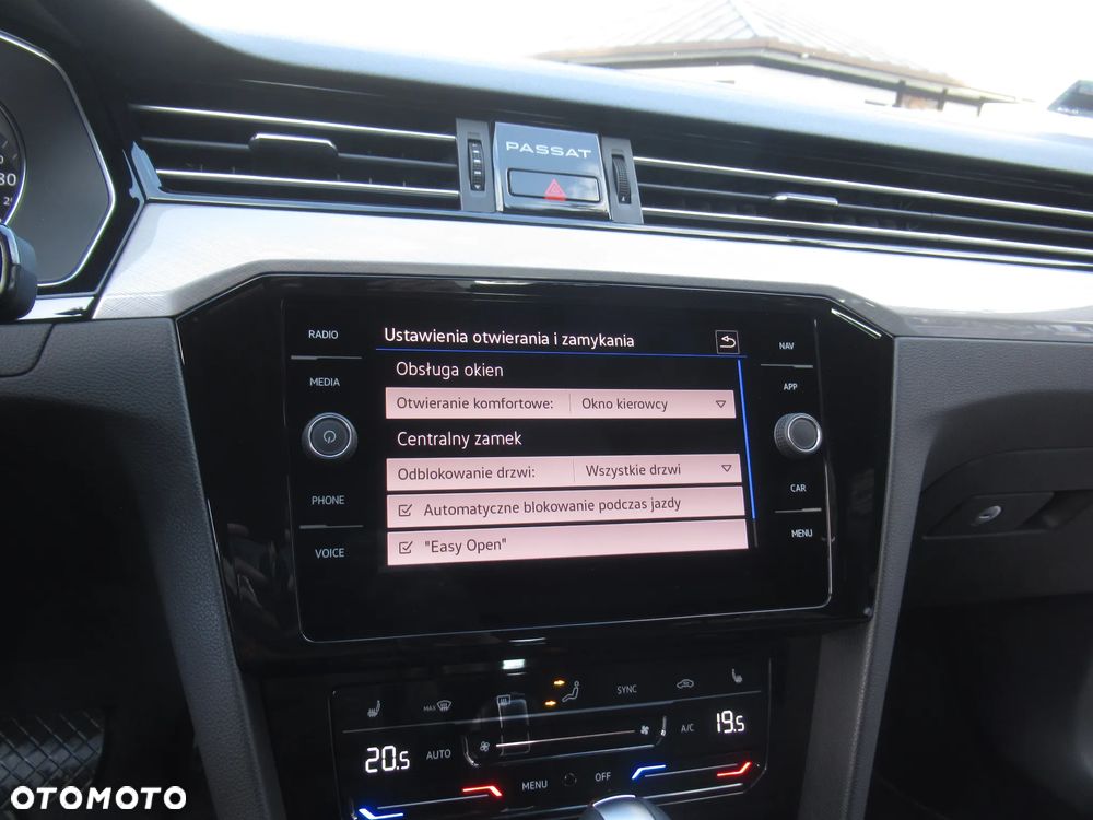 Volkswagen Passat 2.0 TSI Business DSG - 30