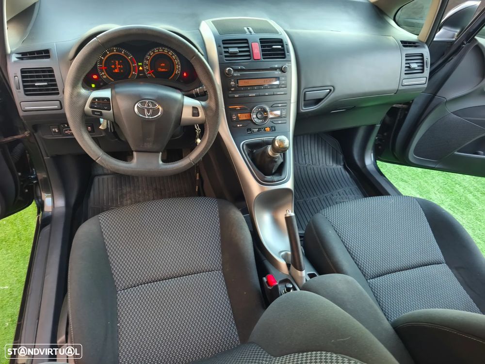 Toyota Auris 1.4 VVT-i AC+VSC - 9