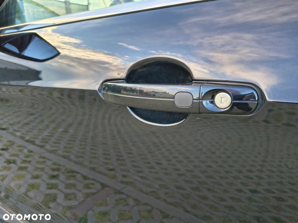 Ford Kuga 2.0 TDCi 4x4 Titanium - 8