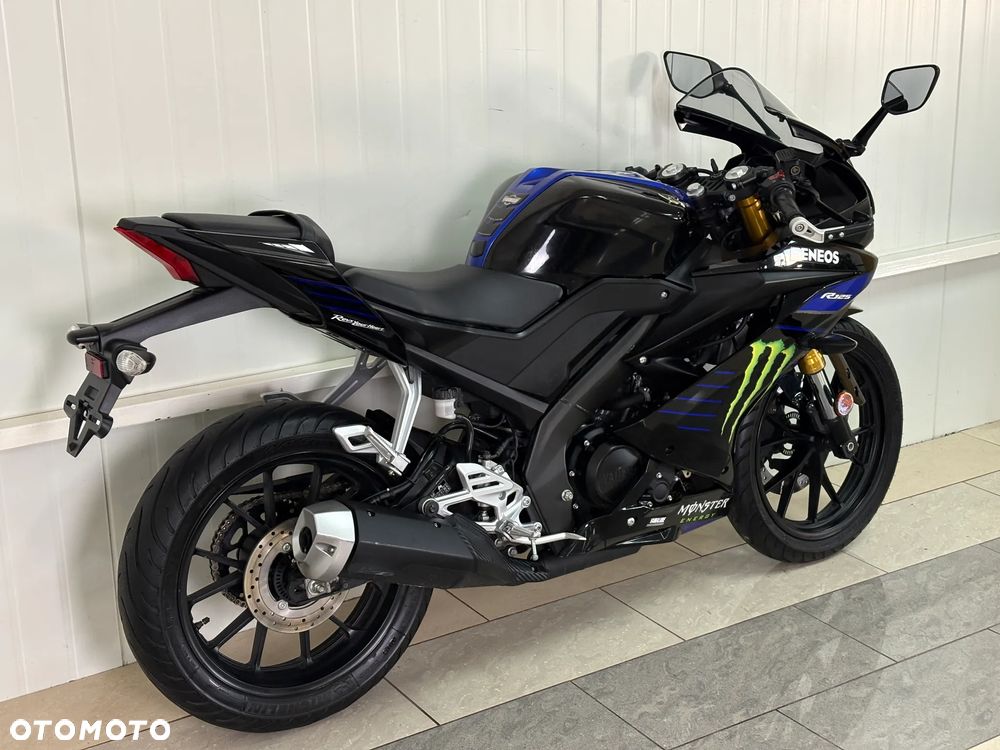 Yamaha YZF - 4