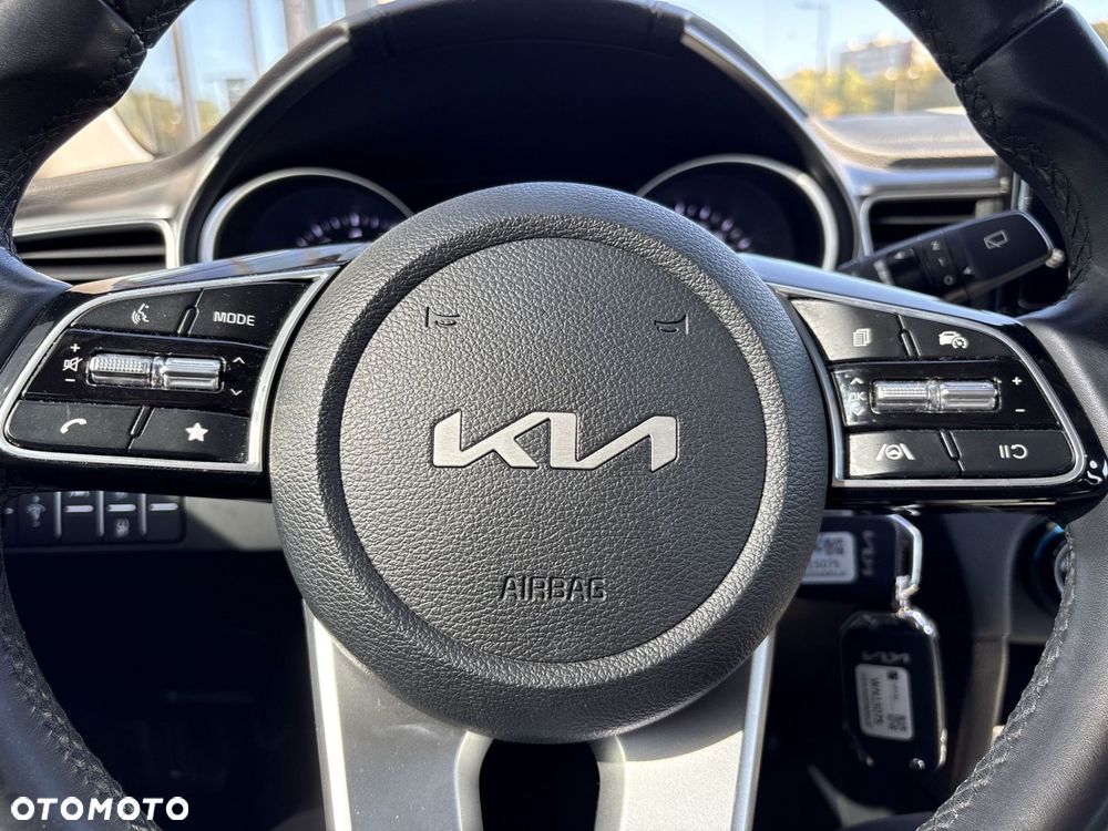 Kia Ceed - 22