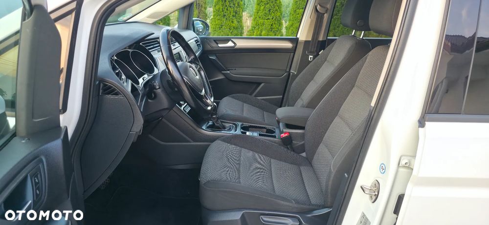 Volkswagen Touran 2.0 TDI BMT Active DSG - 10