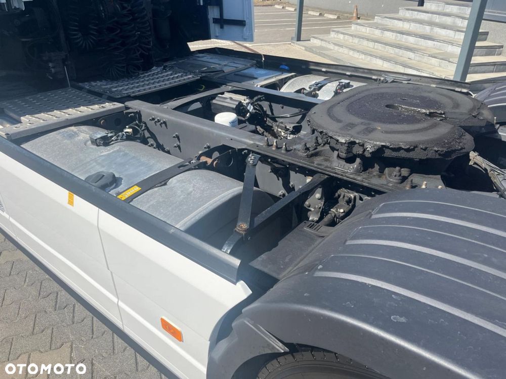 Volvo Volvo FH 4X2 460 Globetrotter XL - 13