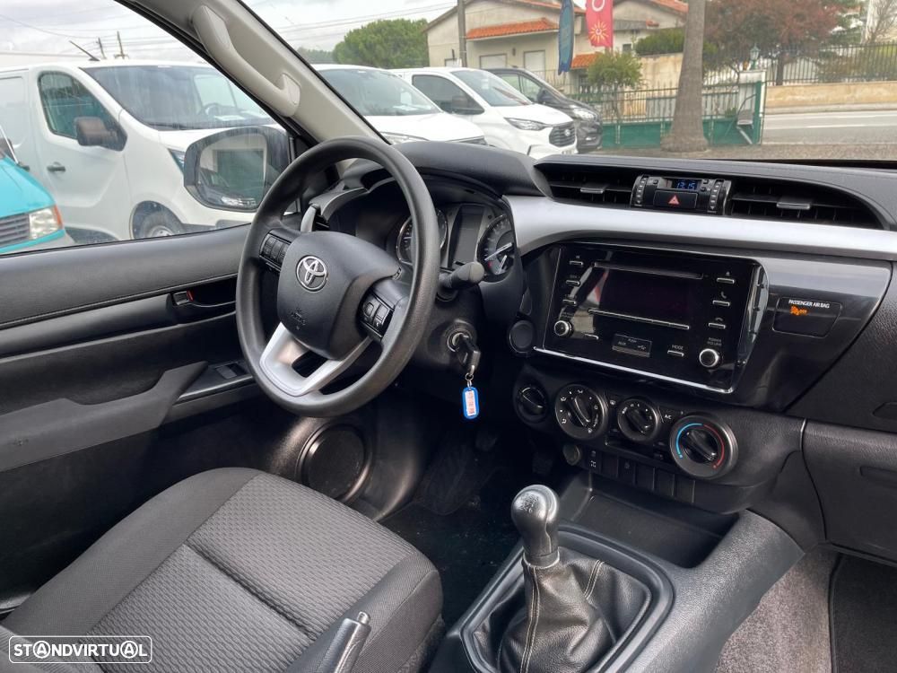 Toyota Hilux HILUX 2.4D 4WD (150CV) - 17