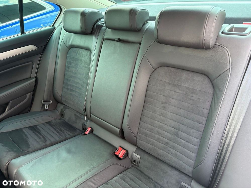 Volkswagen Passat - 14
