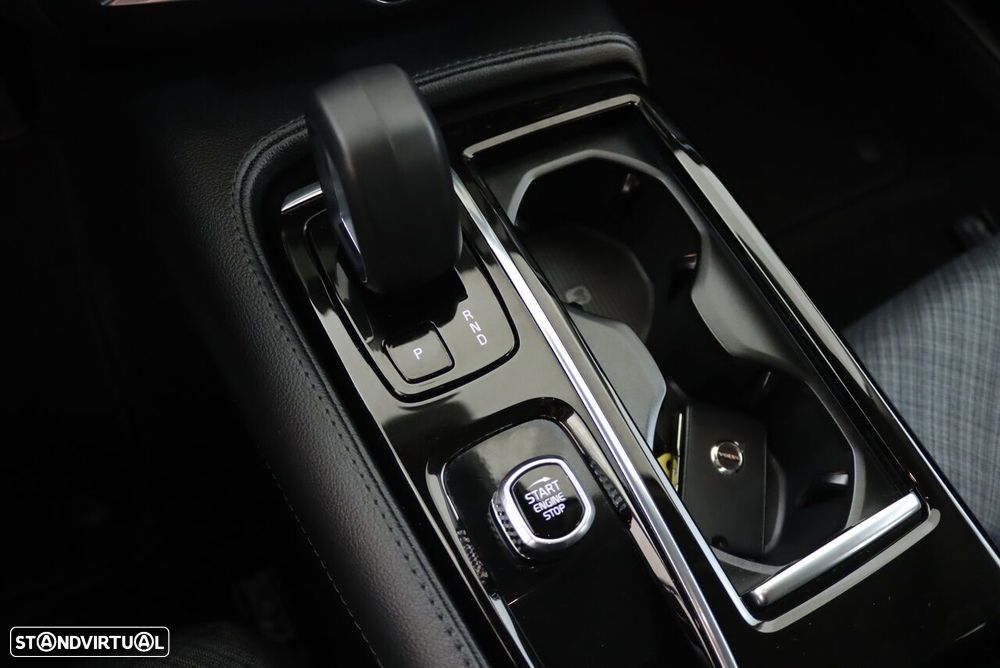 Volvo V60 2.0 T6 AWD TE Core - 29