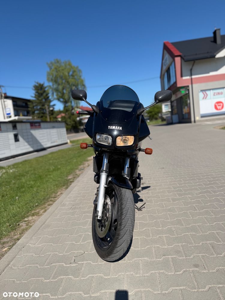 Yamaha FZS - 7