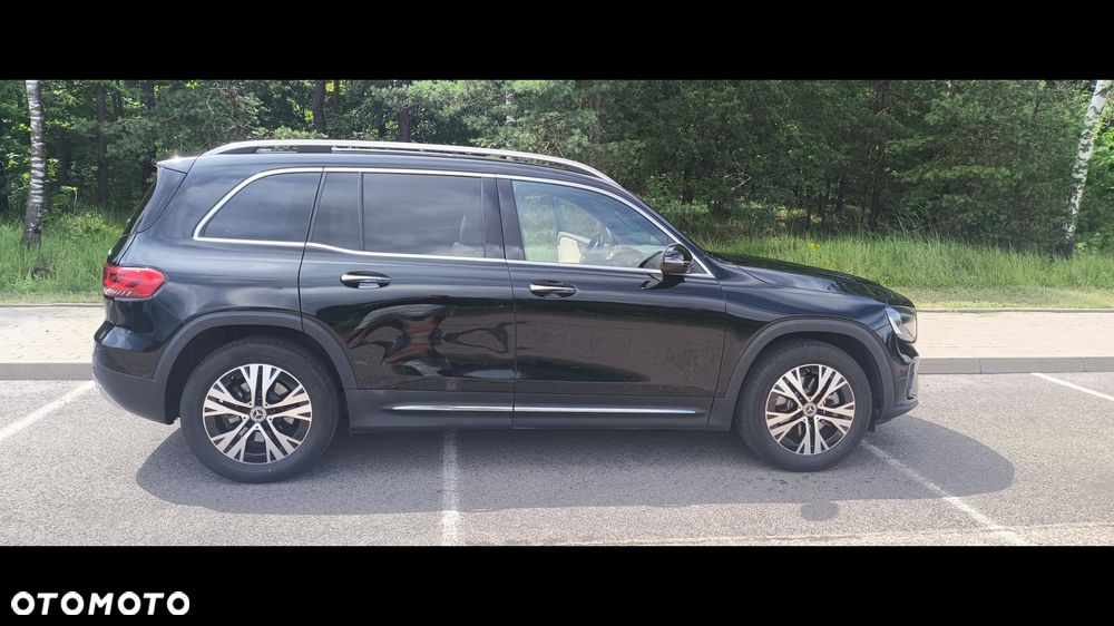 Mercedes-Benz GLB 250 4-Matic 8G-DCT - 2
