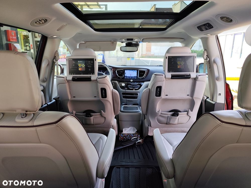Chrysler Pacifica - 8