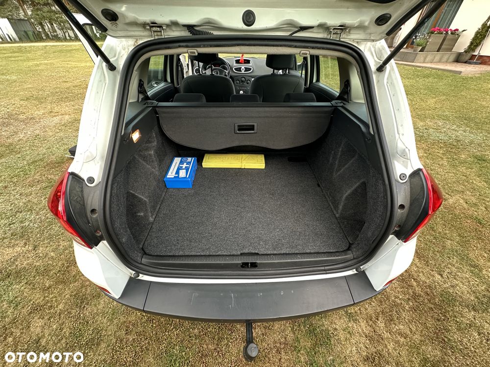Renault Clio - 23
