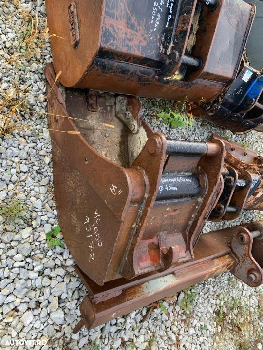 Cupa miniexcavator Takeuchi 5-7 tone greutate - 3