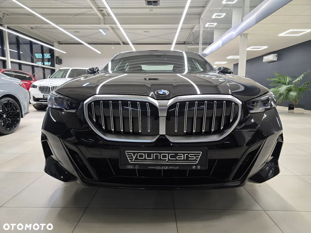 BMW Seria 5 520i mHEV M Sport - 4
