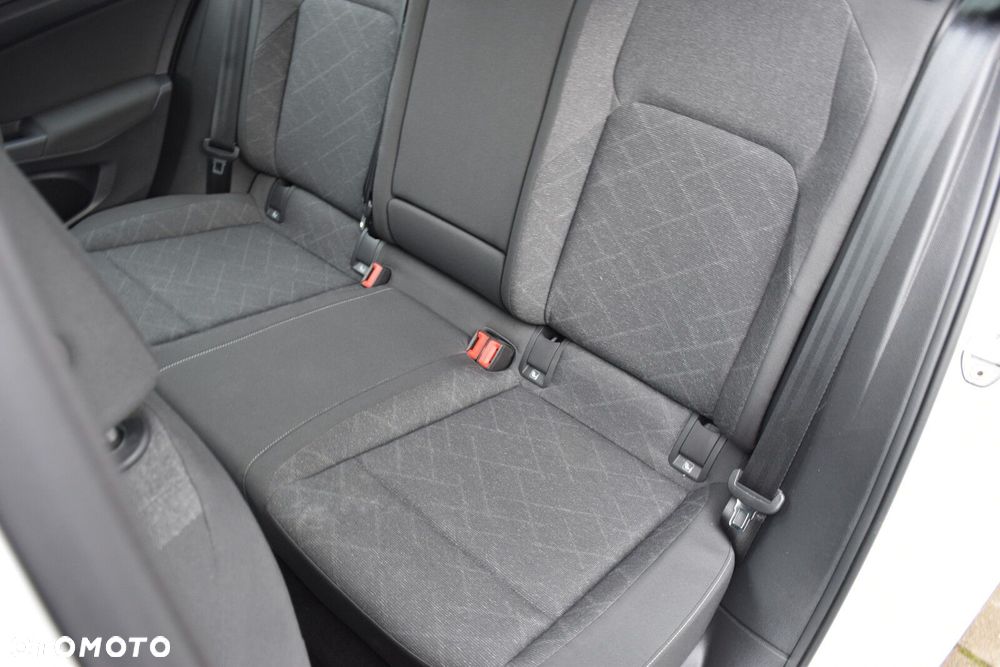 Volkswagen Golf - 29