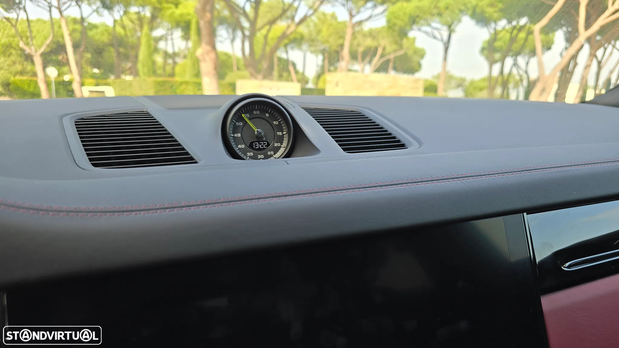 Porsche Cayenne Coupé E-Hybrid - 17