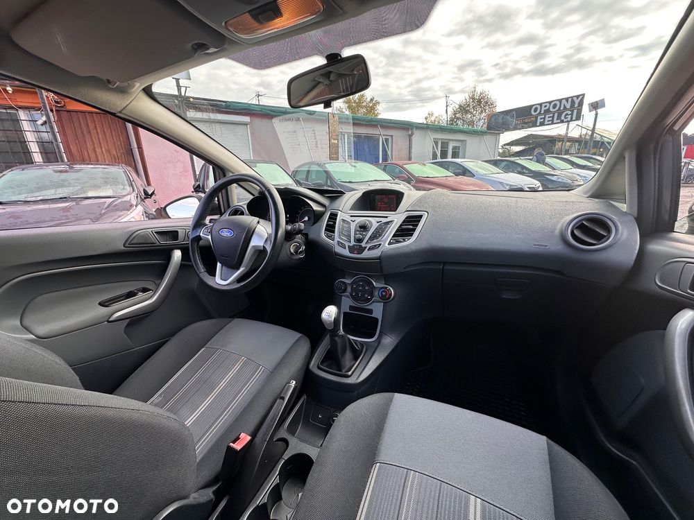 Ford Fiesta - 13
