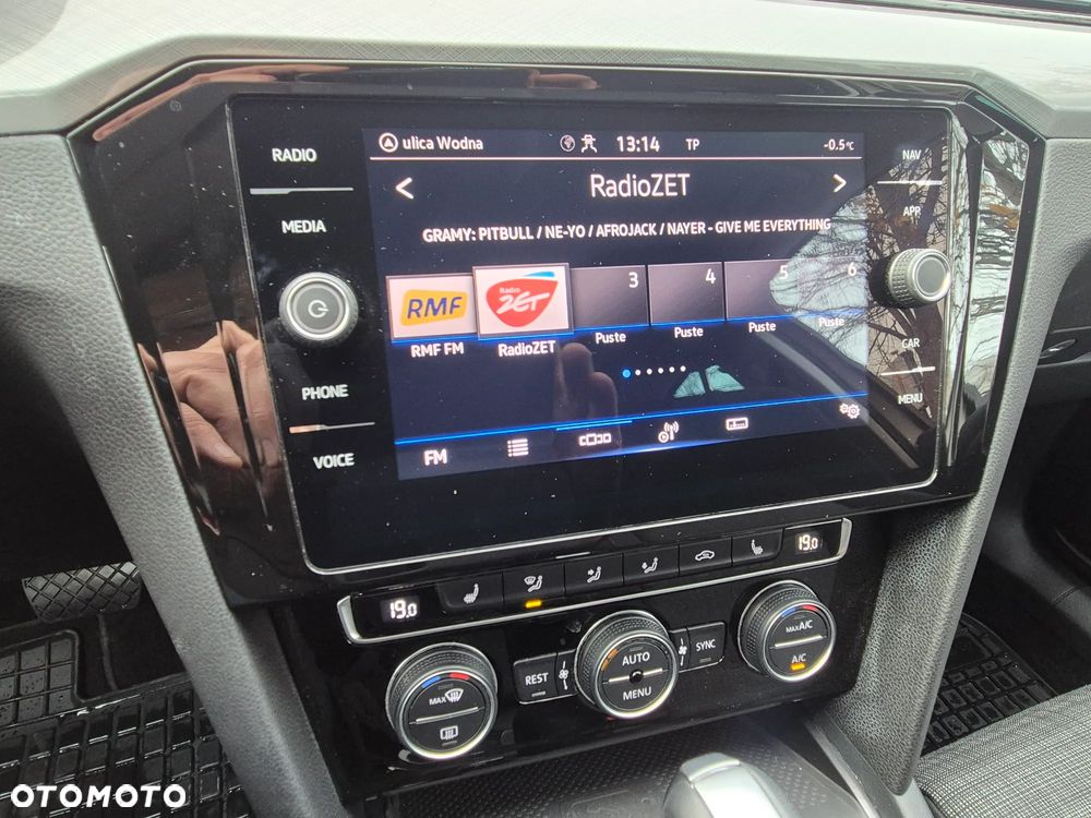 Volkswagen Passat 2.0 TSI Business DSG - 14