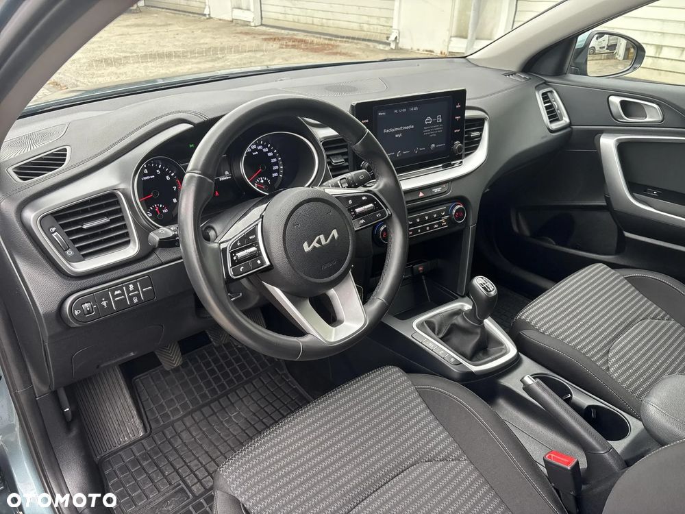 Kia Ceed 1.5 T-GDI M - 9