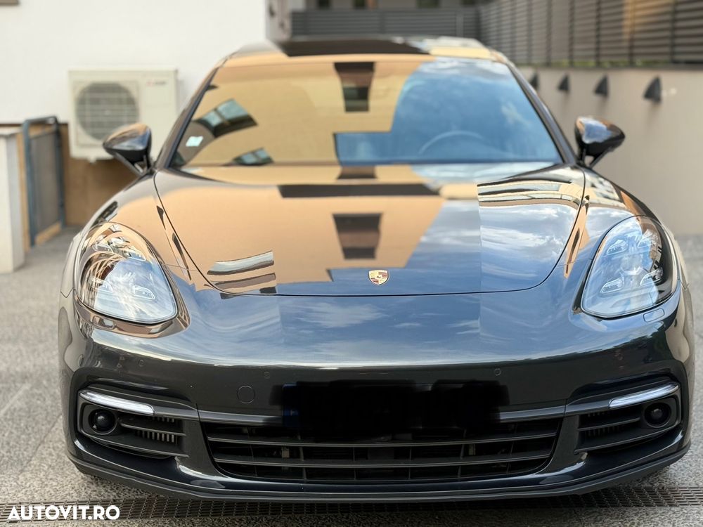 Porsche Panamera 4 E-Hybrid - 3
