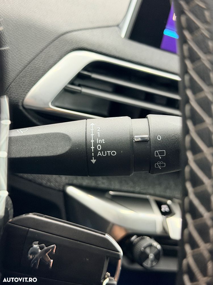 Peugeot 3008 PureTech 130 Stop & Start Allure - 33