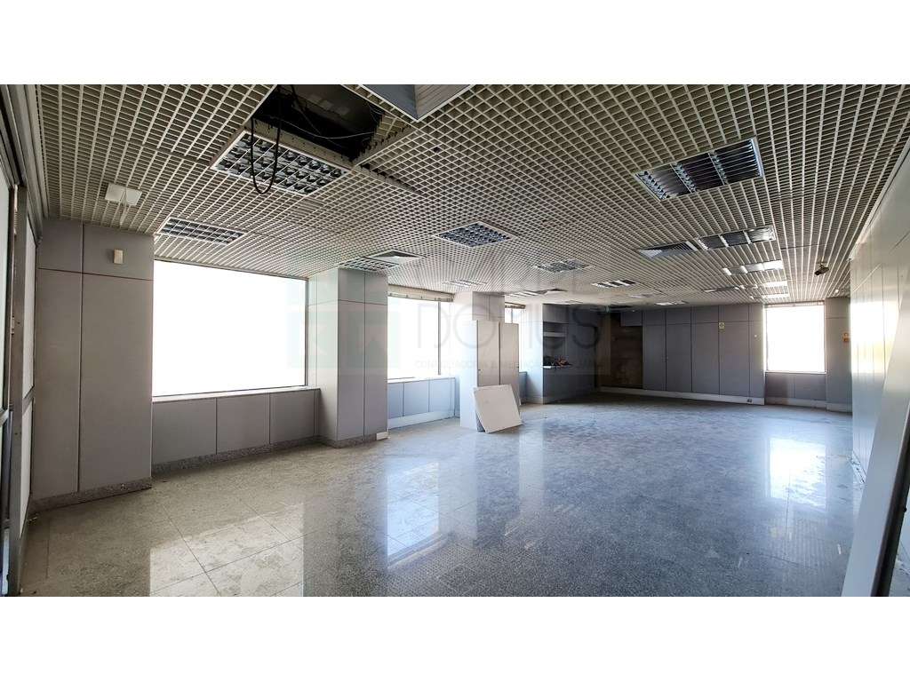 Excelentes lojas no Centro Comercial D'Amora, Amora, Seixal - Grande imagem: 4/27