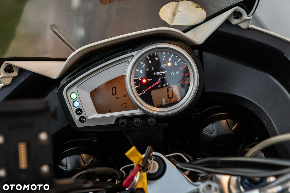 Triumph Tiger - 8