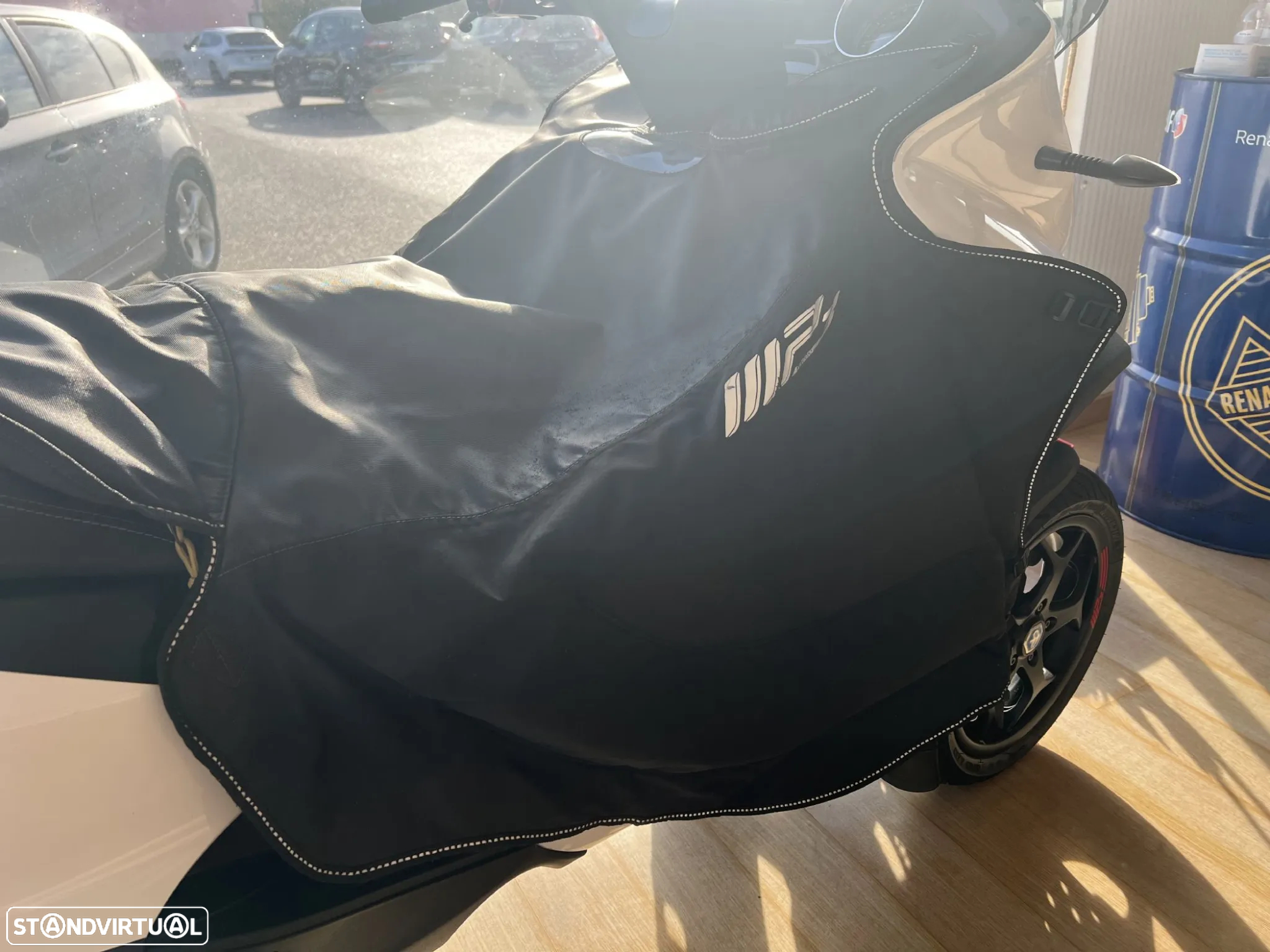 Piaggio MP3 350 SPORT - 13