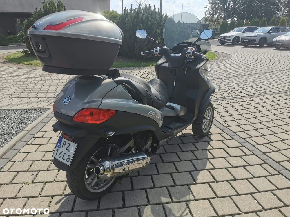 Piaggio MP-3 - 3