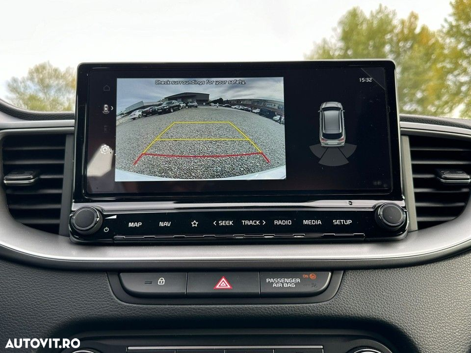 Kia Ceed 1.5 T-GDI 6MT Best - 12