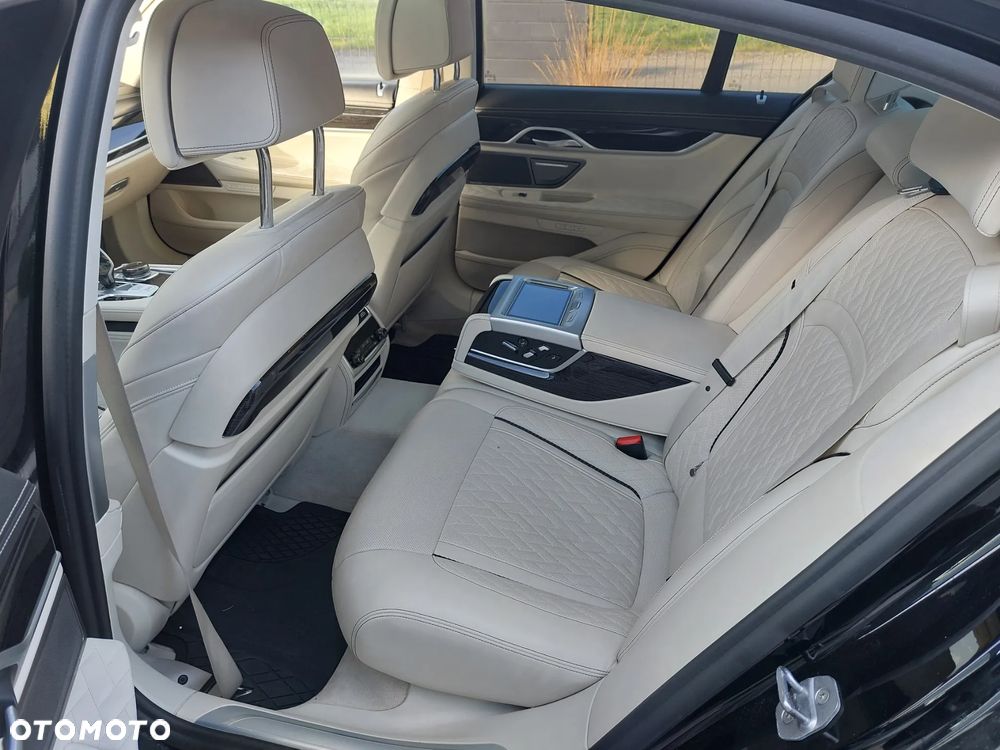 BMW Seria 7 750d xDrive sport - 7