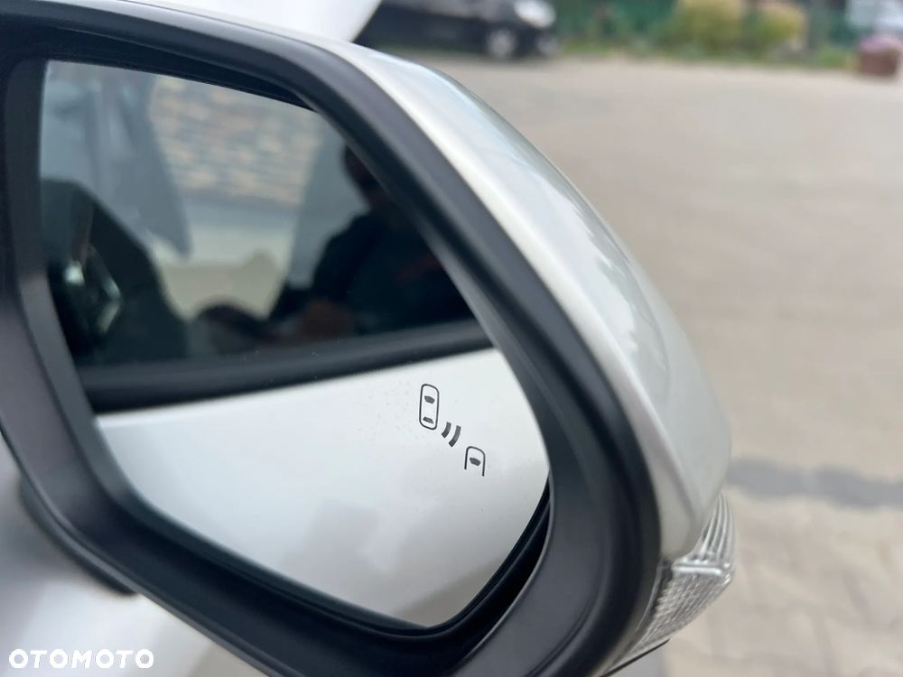 Suzuki Swace 1.8 Hybrid Premium Plus CVT - 39