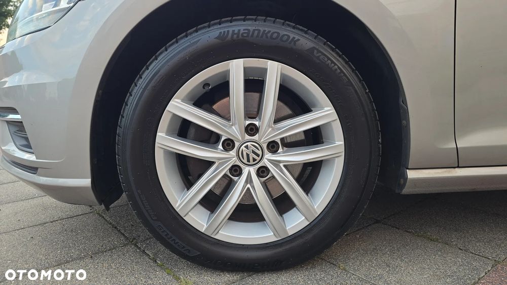 Volkswagen Golf - 30