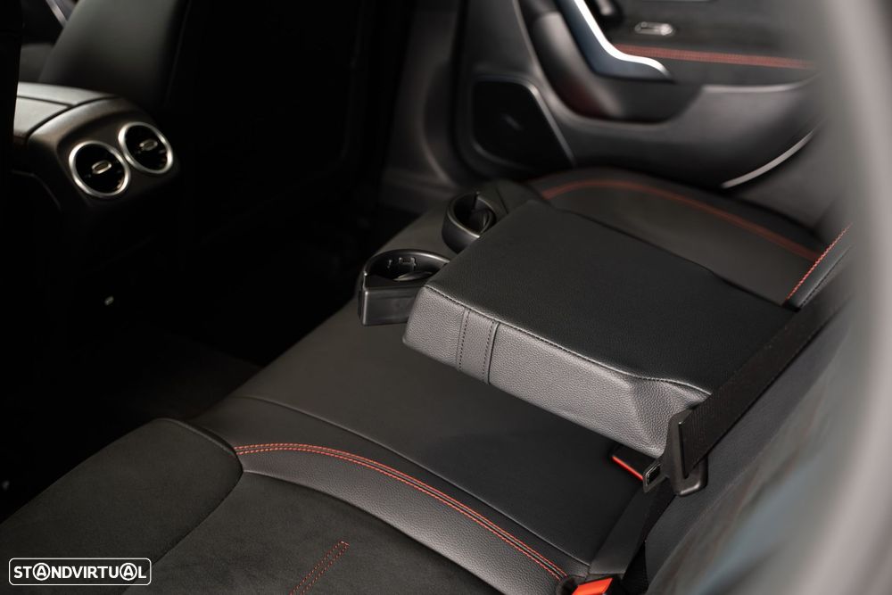 Mercedes-Benz CLA 250 e Shooting Brake AMG Line - 55