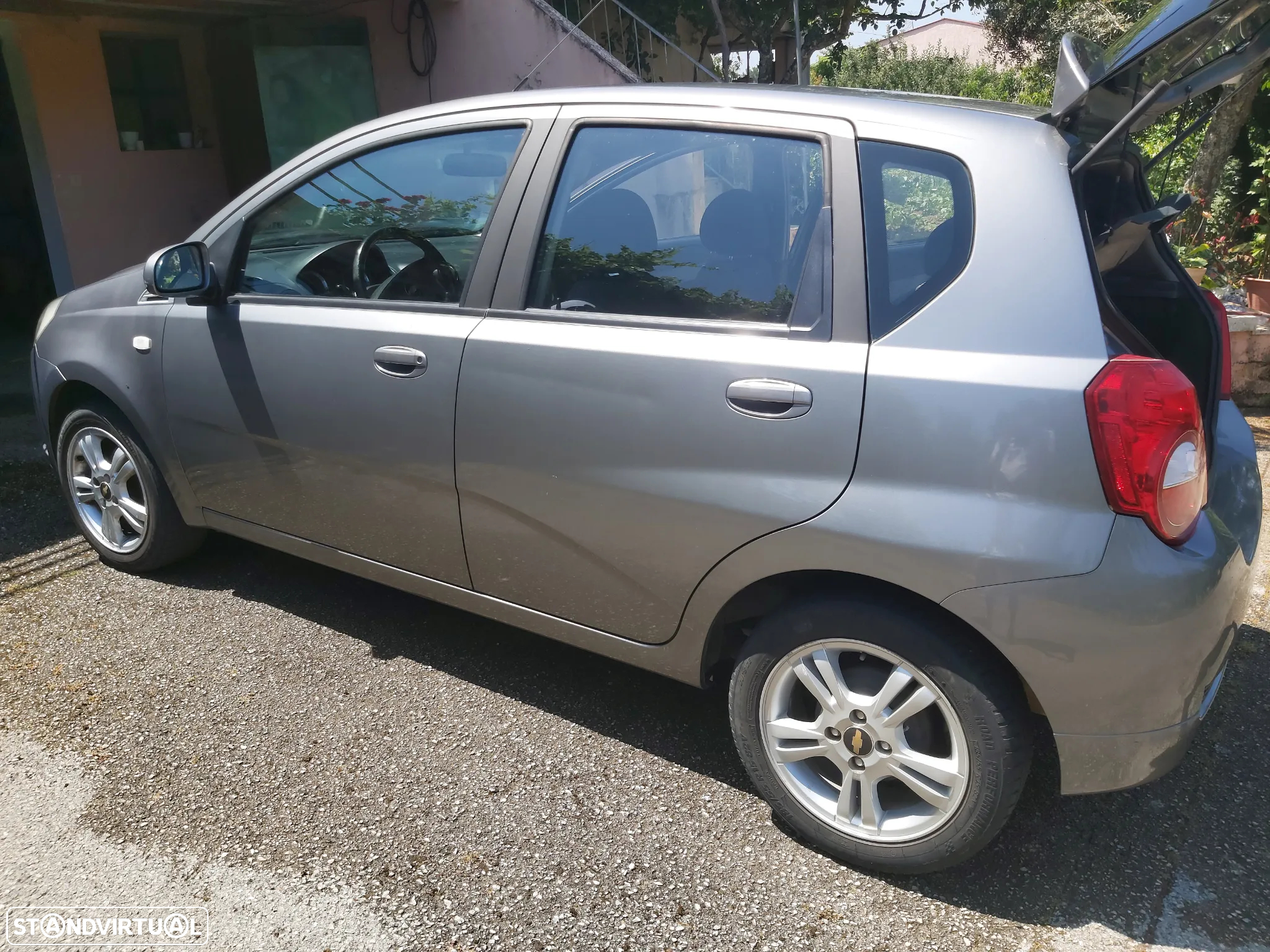 Chevrolet Aveo 1.2 L Bi-Fuel - 8