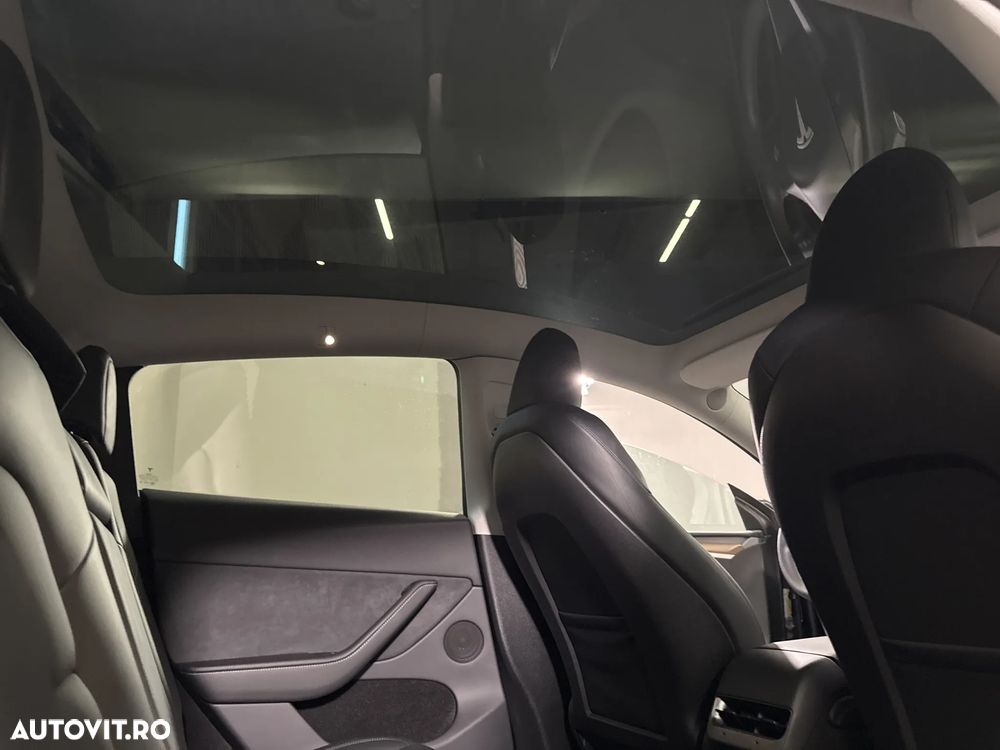 TESLA Model Y 2023 — imagine 20