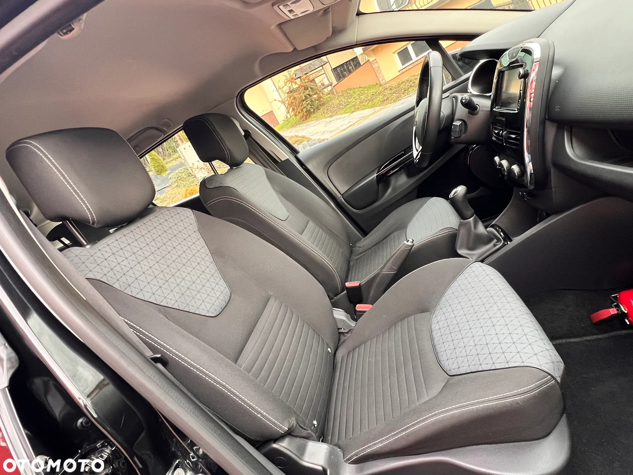 Renault Clio 0.9 TCe Alize - 24