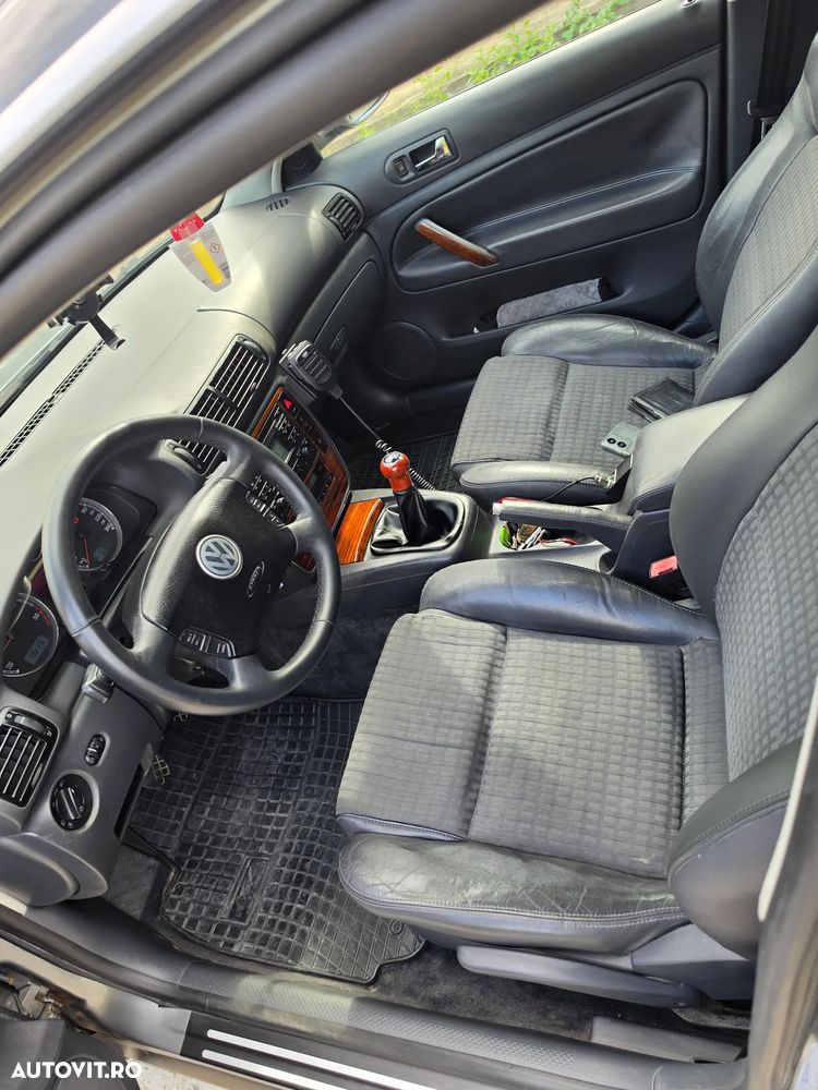 Volkswagen Passat 1.9TDI Highline - 10