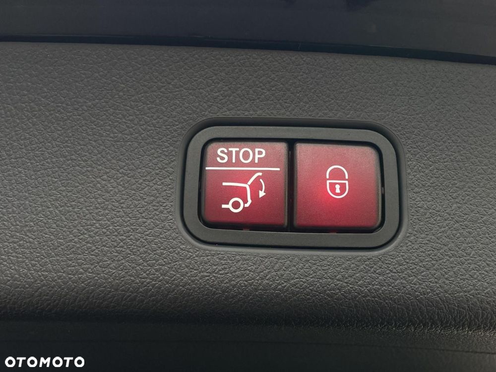 Mercedes-Benz GLC - 24